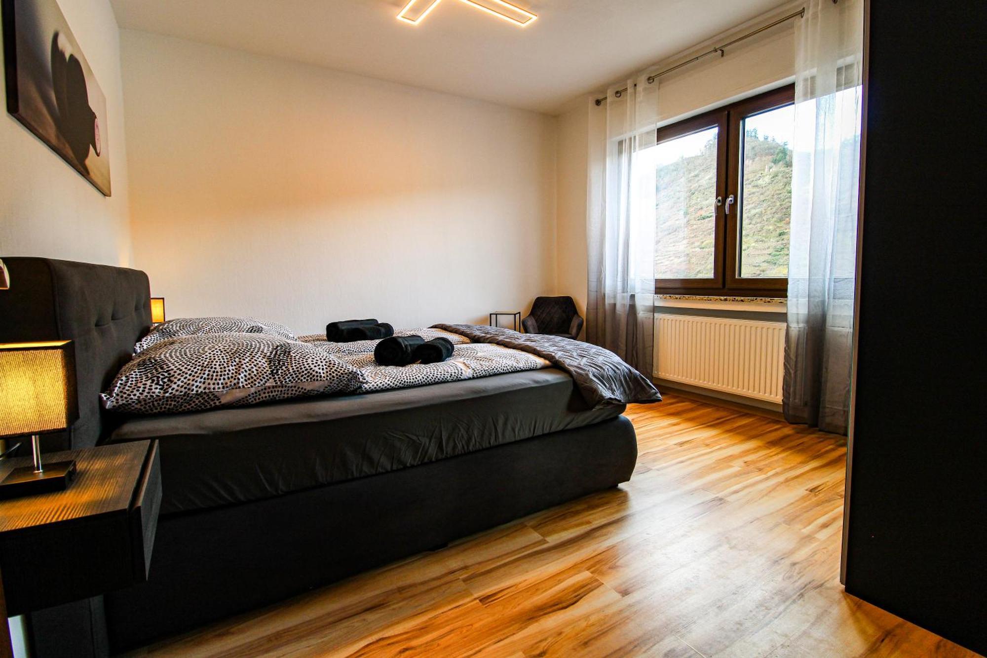 Exklusive Moselidylle: Fewo Mit Traumhaftem Staustufenblick, Netflix, Terrasse Neef Exterior photo